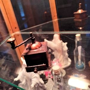 Holly Hobbie 1970s Grinder Metal Figurine